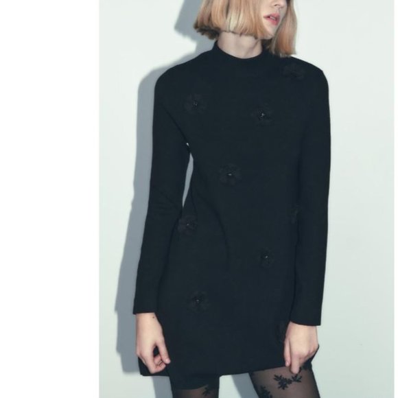 NWT BLACK KNIT FLORAL MINI DRESS. - Picture 1 of 10